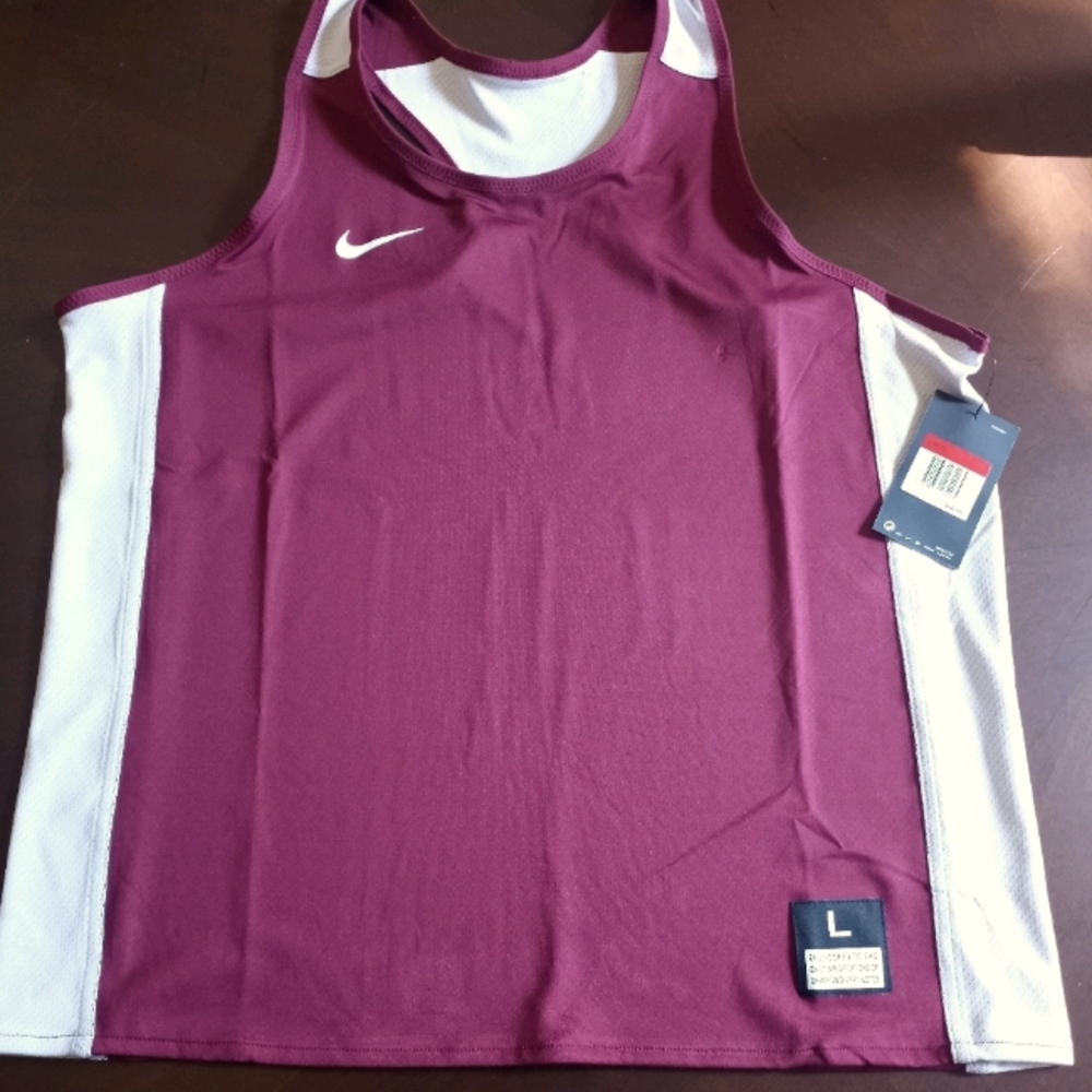 NIKE TEE